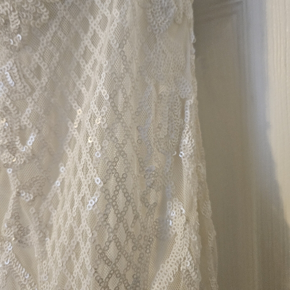 Fashion Nova Elegant White Strapless Gown with Tulle Skirt - Picture 6 of 9